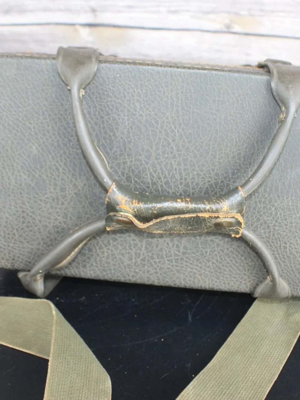 Vintage Style Hard Camera Case Olive Green Canvas Leather Shoulder Carry Suede